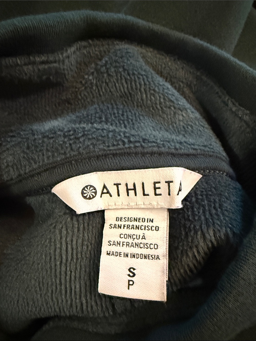 Athleta Cozy Karma Twist Neck Sweatshirt Seaweed Snack Size Small - Picture 3 of 15